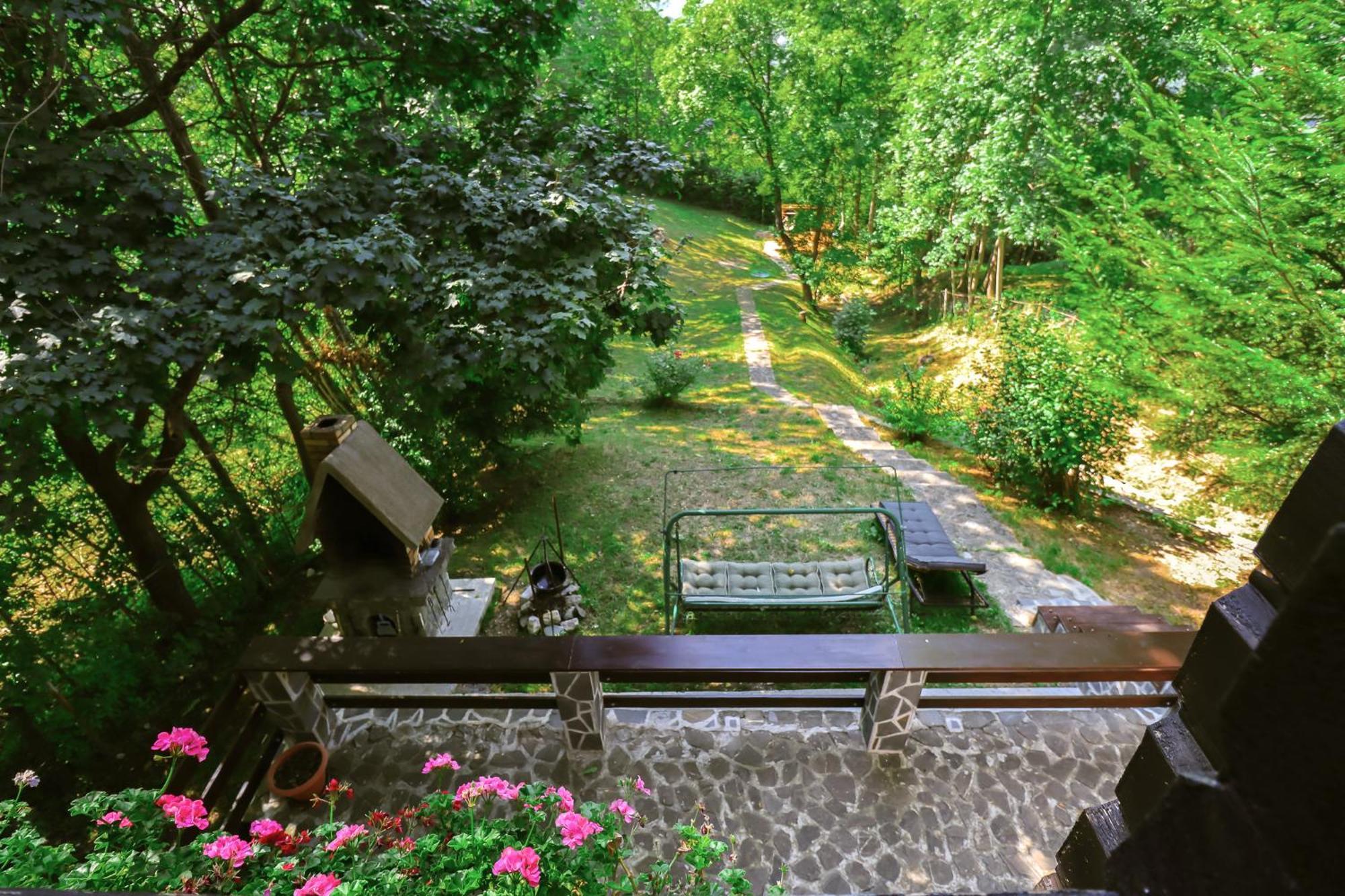 Mountain Family Chalet On Prahova Valley Comarnic Eksteriør billede